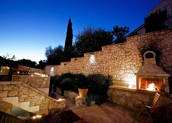 Villa More 3 Apartments A-10, A-11 And A-12 , 4-4-6 Beds