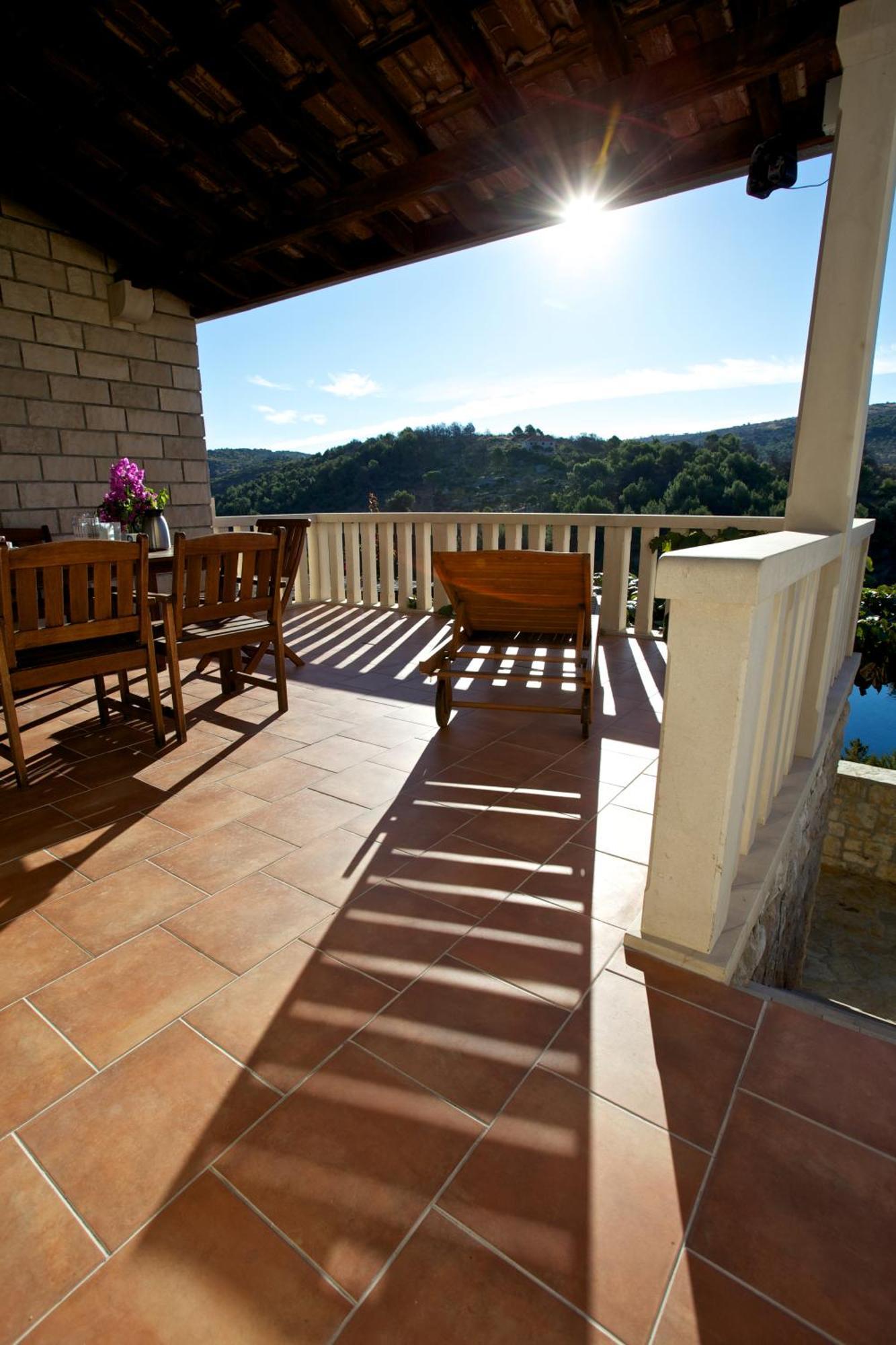 Appartement 3 A-10, A-11 And A-12 , 4-4-6 Beds *